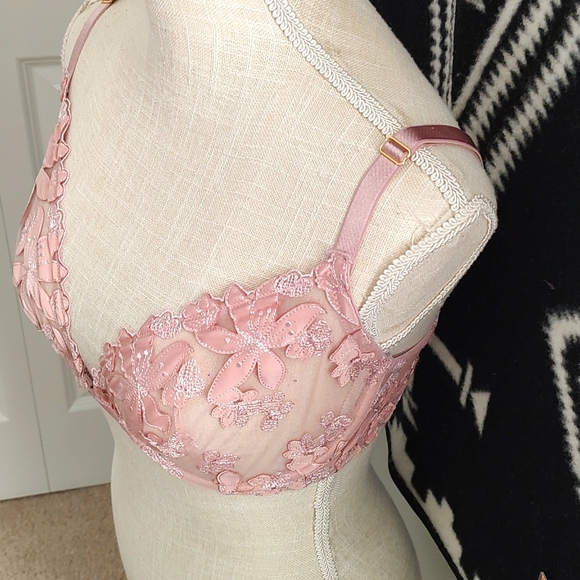 💕GUC Victoria's Secret Unlined Floral Plunge Underwire Bra, Dusty Rose Floral - Picture 3 of 11